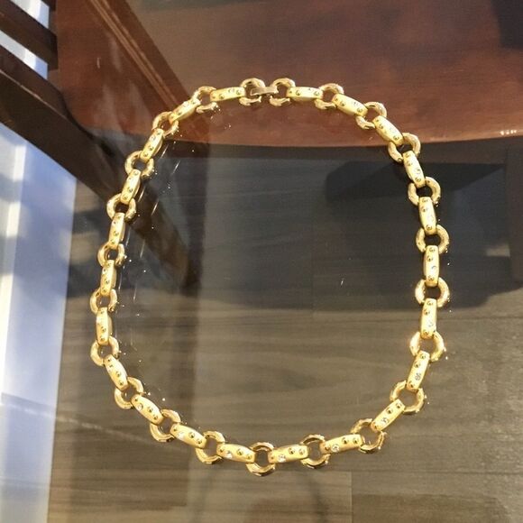 VINTAGE GOLD PLATED NECKLACE  - Picture 1 of 6